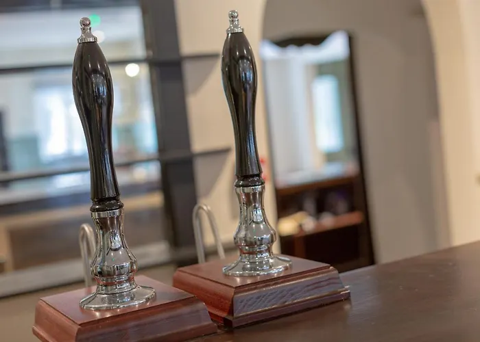 The Old Mill 宾馆 *